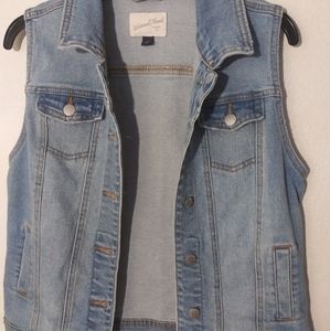 Universal Thread Denim vest